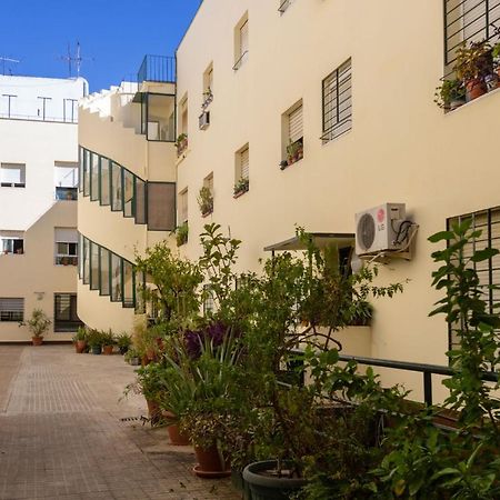 Medina Apartment And Parking Historical Center Seville Exterior photo