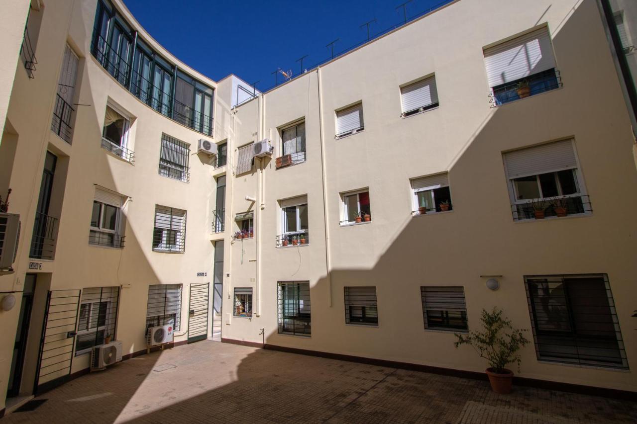 Medina Apartment And Parking Historical Center Seville Exterior photo