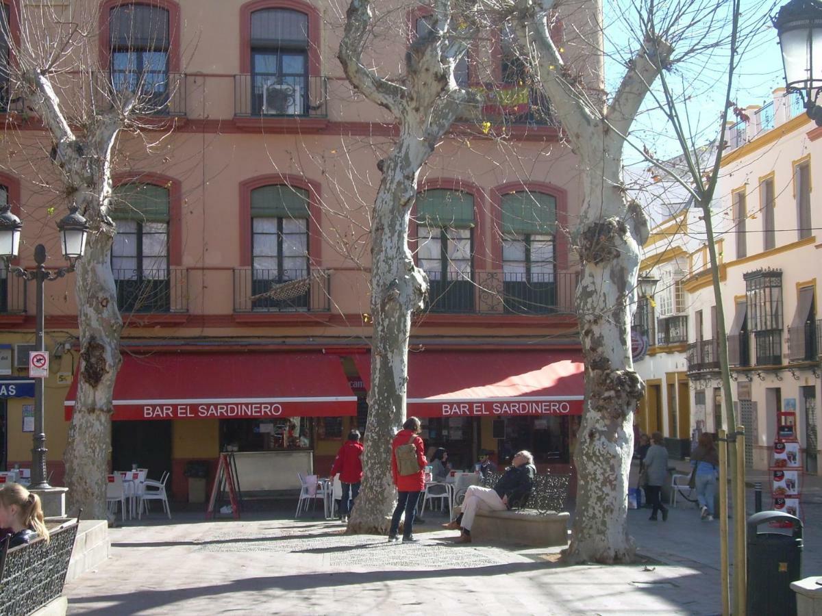Medina Apartment And Parking Historical Center Seville Exterior photo